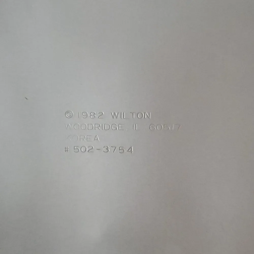 Wilton | 1982 Huggable Bear Cake Pan